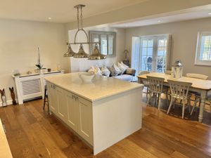 Photo 32- click for photo gallery